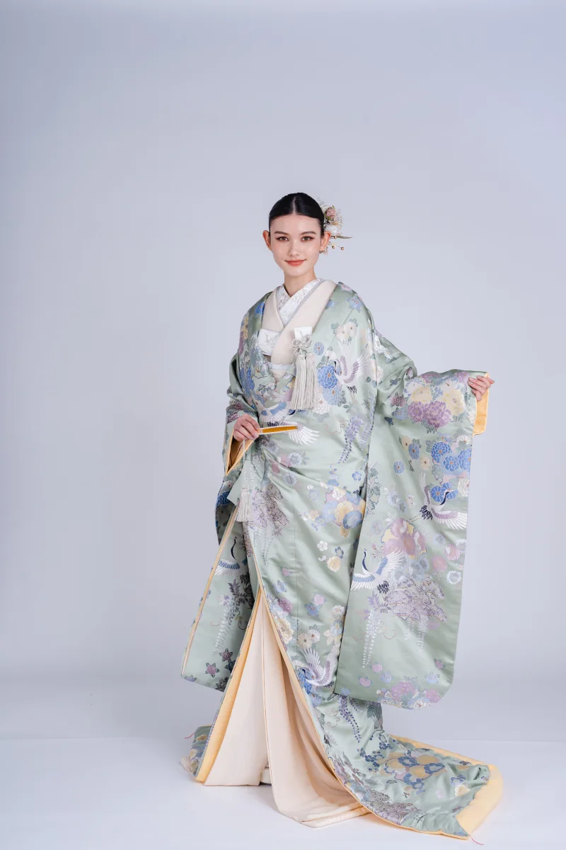 色打掛「雪輪花束文」ヒワ｜ザ・オランジェガーデン五十鈴川